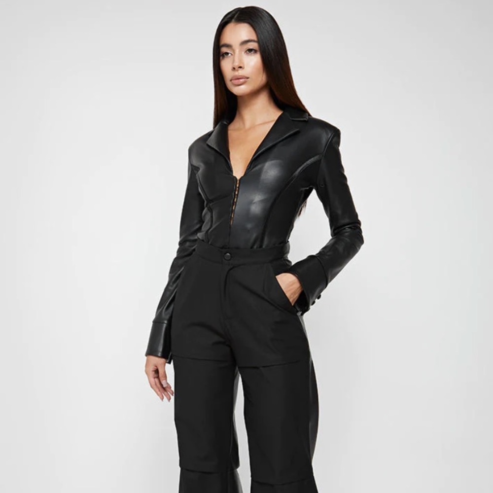 NWT🏷 All Vegan Leather Blazer Bodysuit
Black🖤
